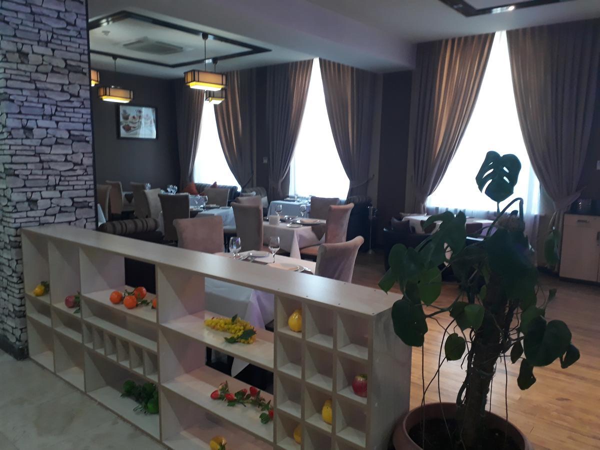 Caspian Ulduz Hotel Bakoe Buitenkant foto