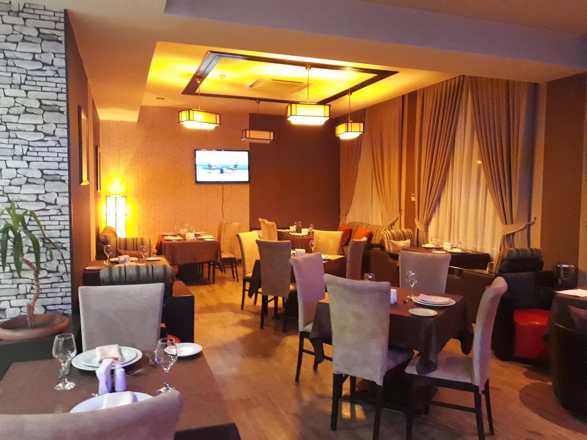 Caspian Ulduz Hotel Bakoe Buitenkant foto